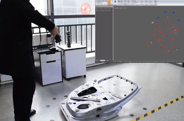 部品上のマーカーの画像をキャプチャする写真測量システム