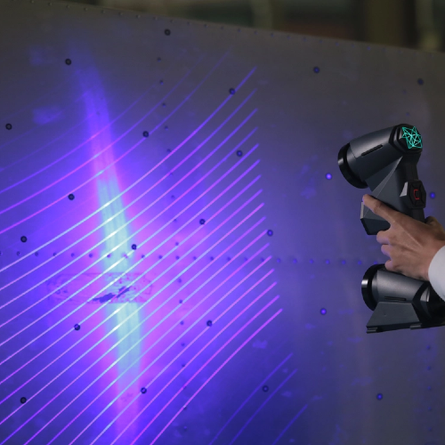 計測グレードの 3D レーザー スキャナと従来の測定ツール